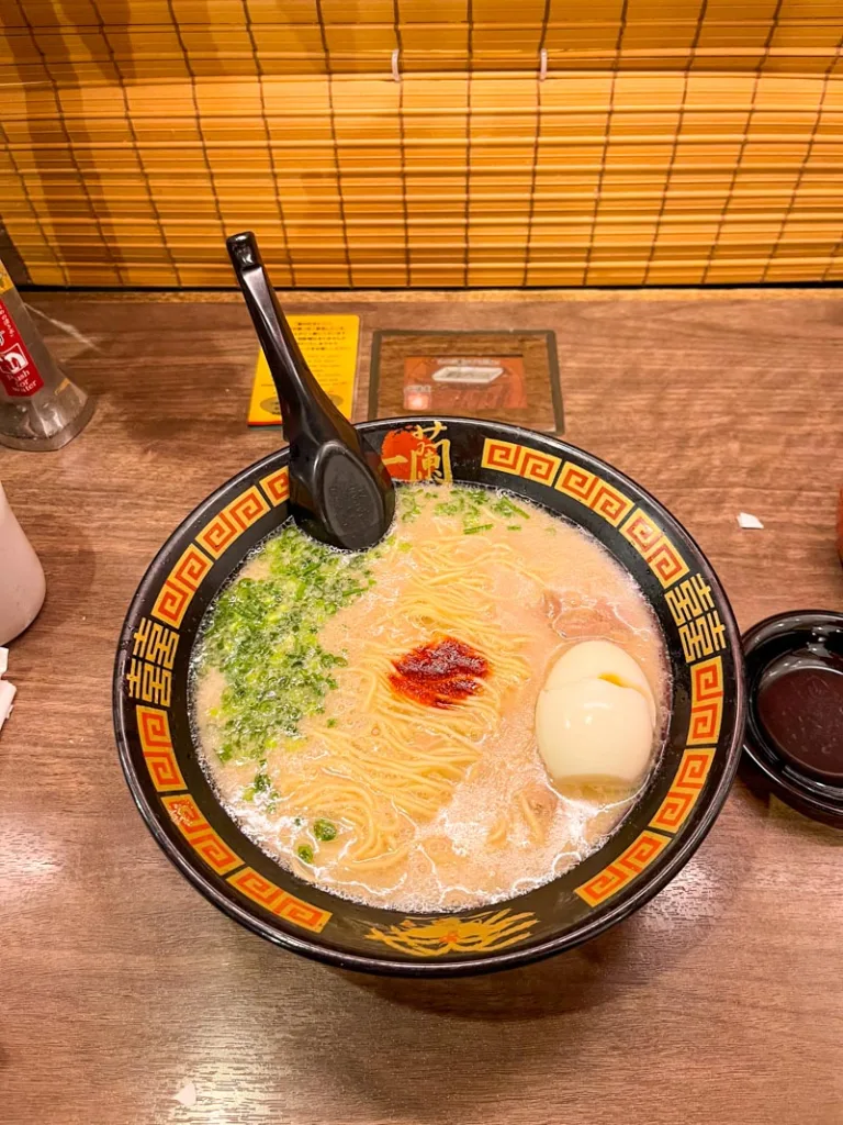 Bowl of tonkotsu ramen at Ichiran Ramen