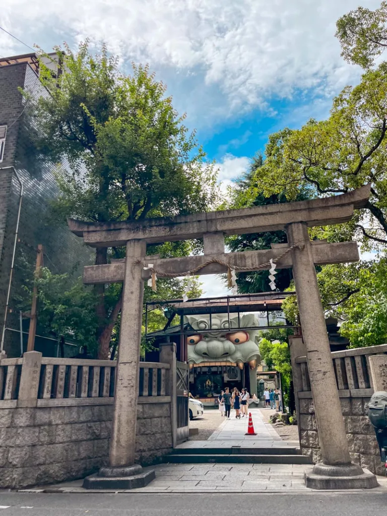 namba yasaka shrine in osaka