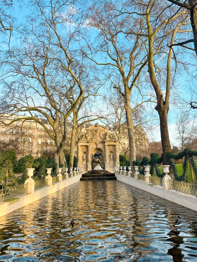 medici fountain at jardin du luxembourg in paris