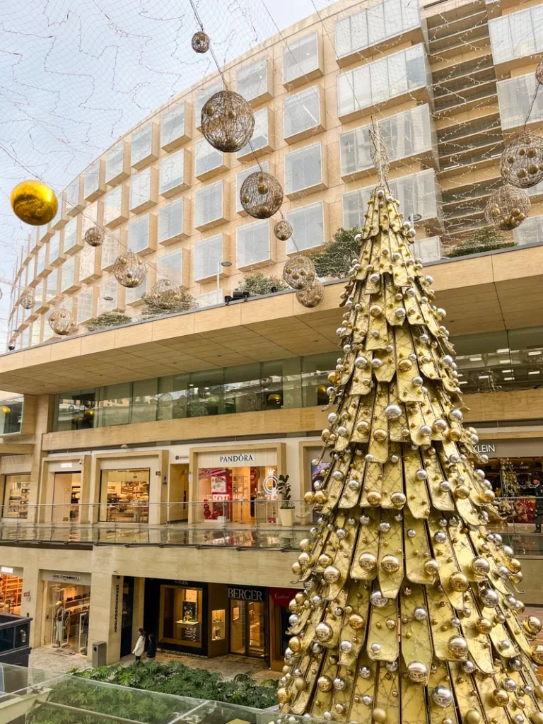 luxury shopping center in polanco, mexico city