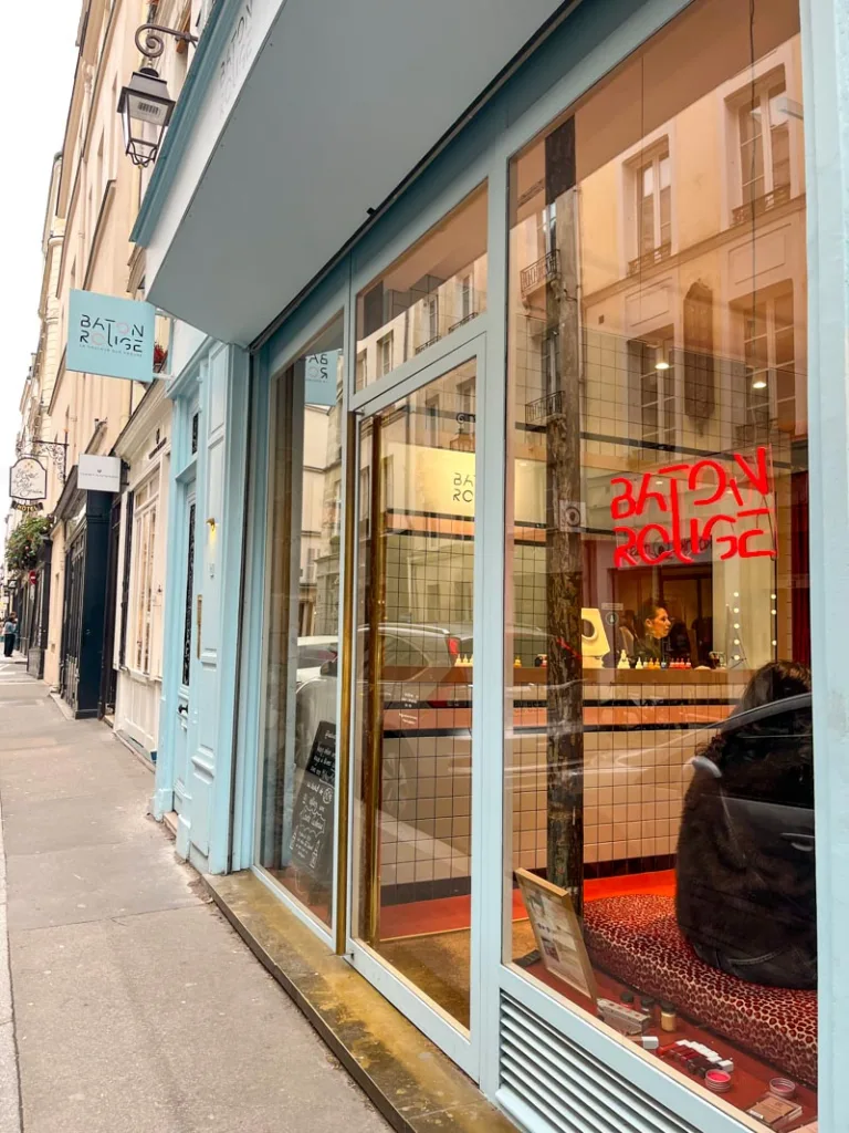baby blue facade of baton rouge shop in le marais, paris