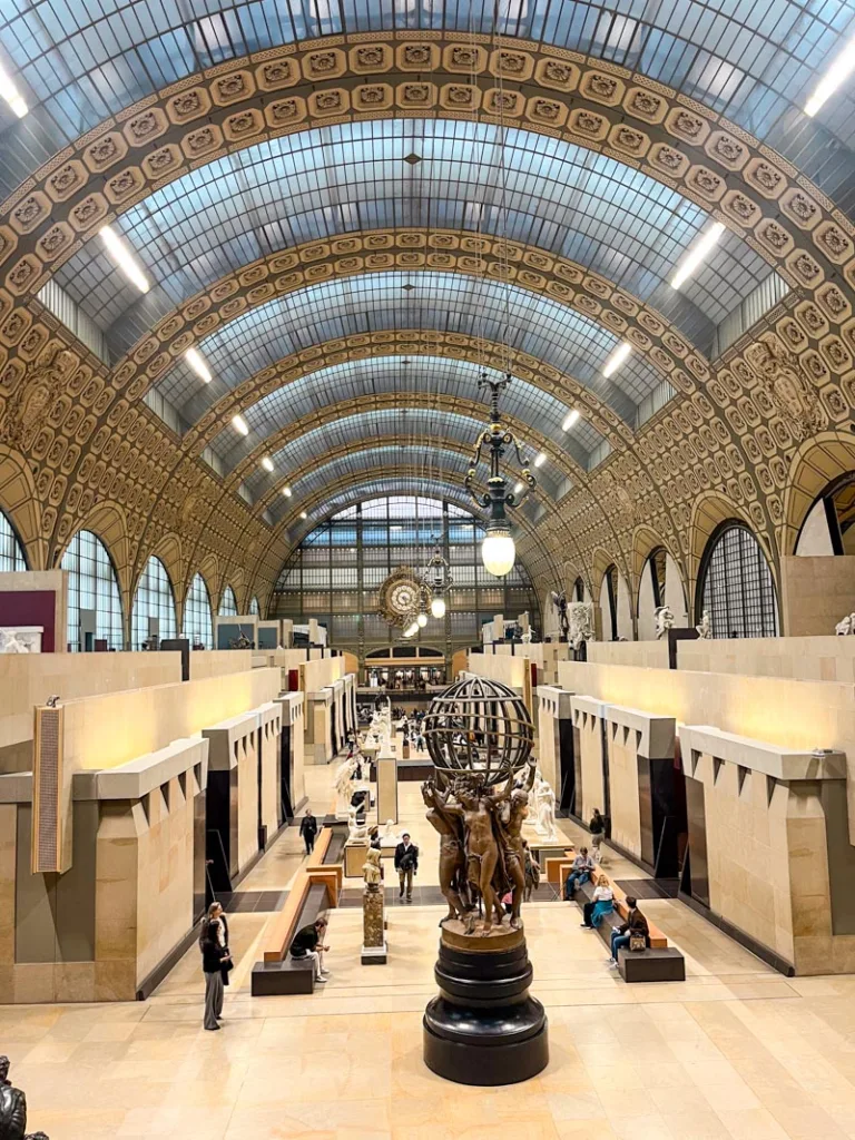 old railway station buildilng turned into musee d'orsay displaying various statues