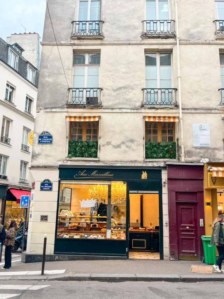 facade of aux merveilleux de fred pastry shop in paris